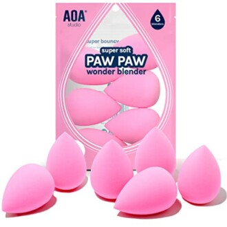 Set of pink Paw Paw Wonder Blenders by AOA Studio